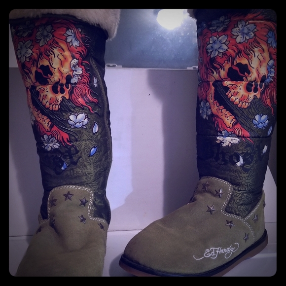 Ed Hardy Ugg Style Boots - Picture 1 of 1